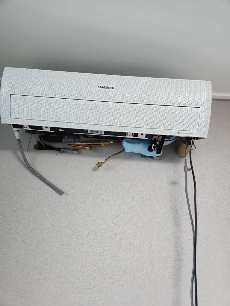 동탄에어컨설치 벽걸이 시공 모습